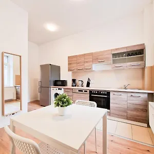 https://1-room-apartment-15min-messe-dus-10min-oldtown.dusseldorf-hotel.net